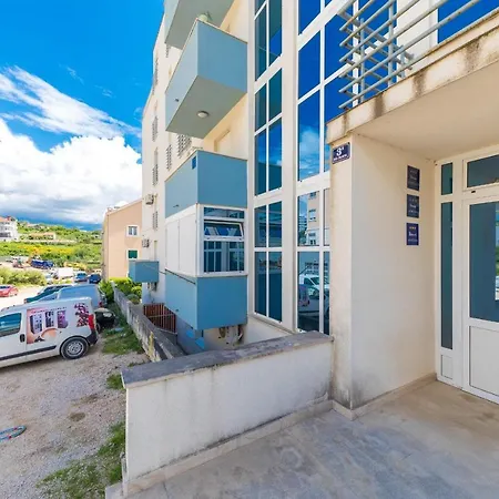 Apartment Znjan With Balcony *