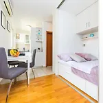 Spacious With Balcony, Close To The Znjan Apartament Split
