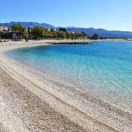 Spacious With Balcony, Close To The Znjan Appartement *