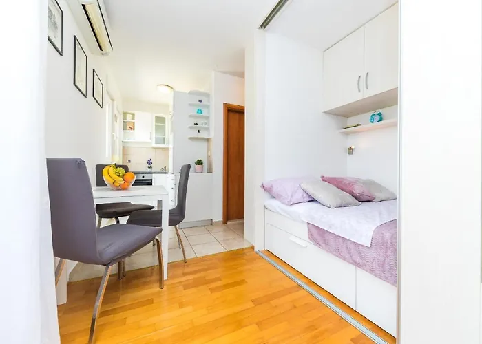 Spacious With Balcony, Close To The Znjan Appartamento Spalato