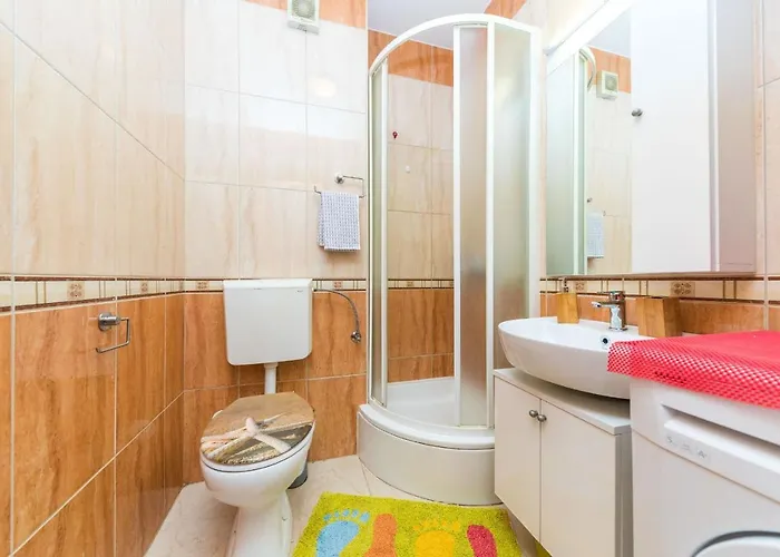 Spacious With Balcony, Close To The Znjan Appartamento *