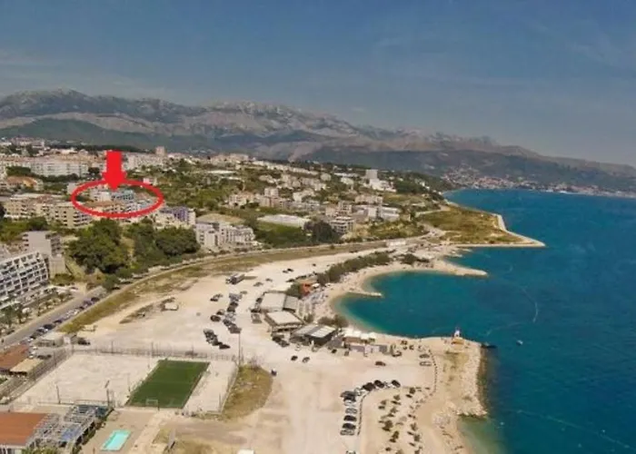 Spacious With Balcony, Close To The Znjan Appartamento *