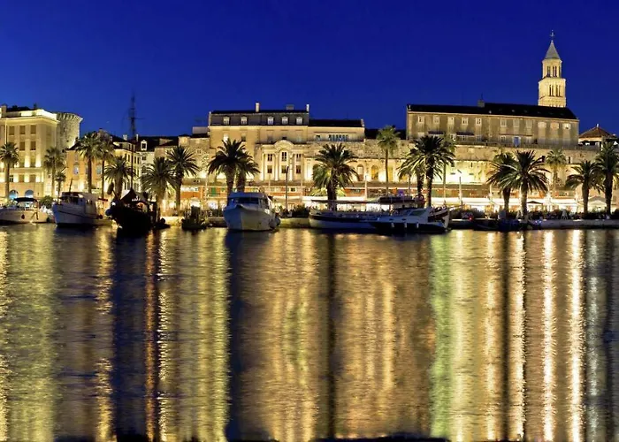 Spacious With Balcony, Close To The Znjan Spalato